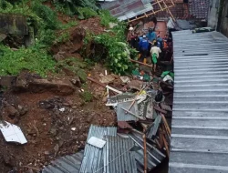 Tanah Longsor Sebabkan Banjir di Bogor Semalam, 109 Rumah Terdampak